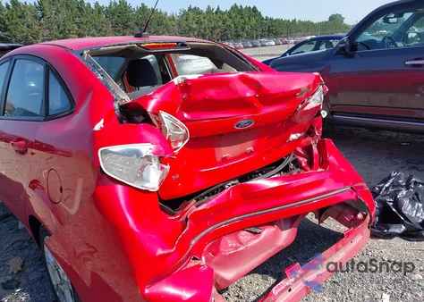 2014 Ford Fiesta z USA, uszkodzony, nr VIN 3FADP48J8EM117104